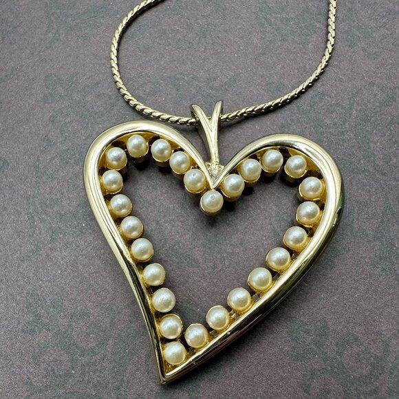 Vintage D’Orlan Gold-tone open heart pendant w/ faux pearls - Picture 1 of 12